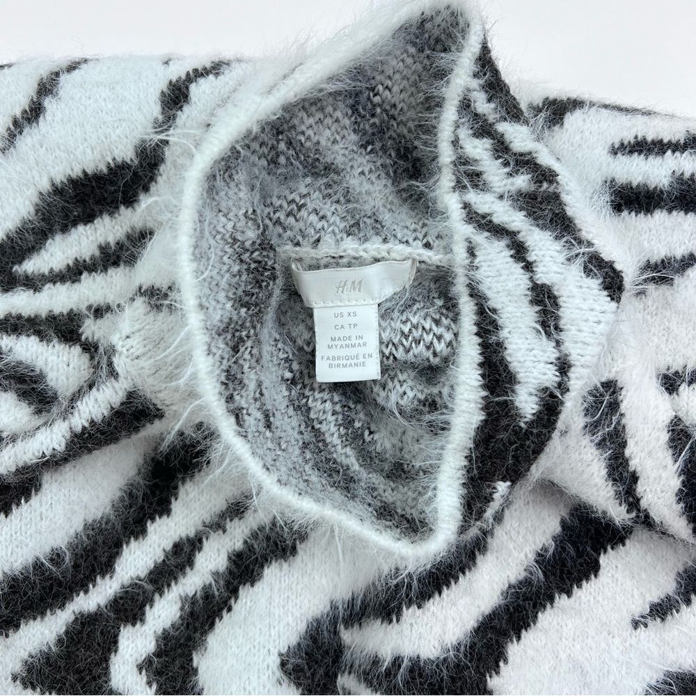 H&M Fuzzy Zebra Print Oversized Wide Arm Sweater - image 5